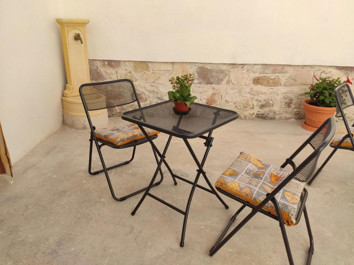 B&B 24 Maggio Carloforte (Isola di San Pietro) Exterior foto