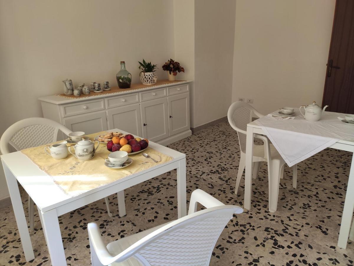 B&B 24 Maggio Carloforte (Isola di San Pietro) Exterior foto